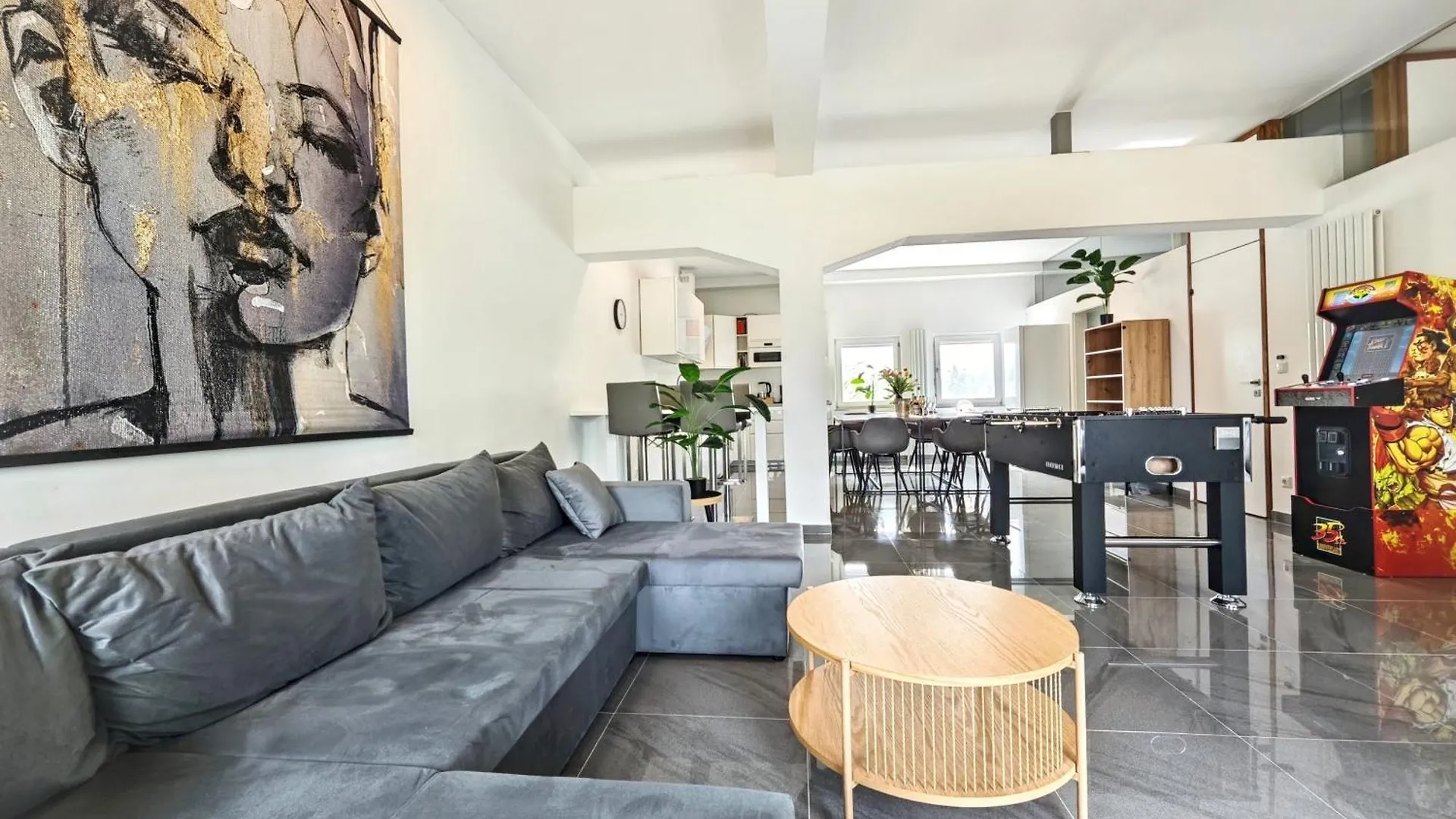 Loft Fuer Bis Zu 12, Whirlpool, Infrarotsauna, Arcade-Spiele, Tischfussball, Wii Nuremberg 0*,