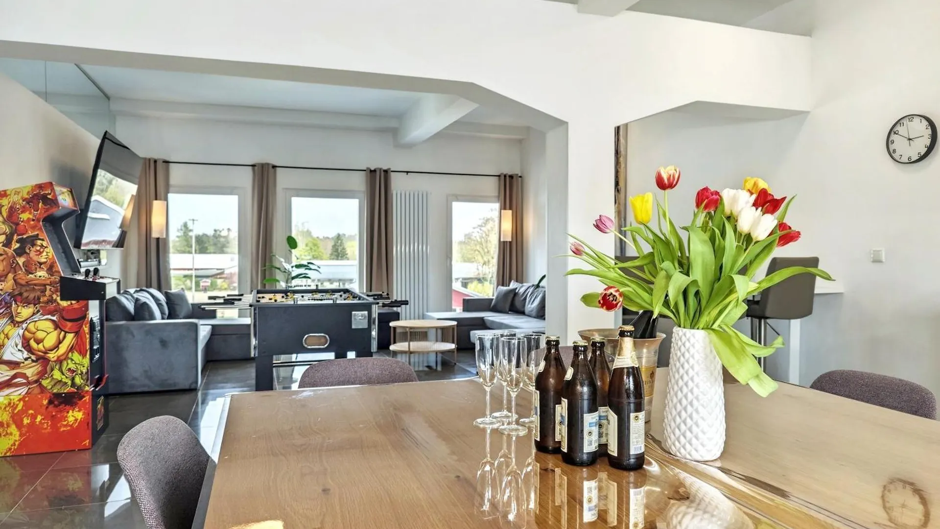 Loft Fuer Bis Zu 12, Whirlpool, Infrarotsauna, Arcade-Spiele, Tischfussball, Wii Nuremberg