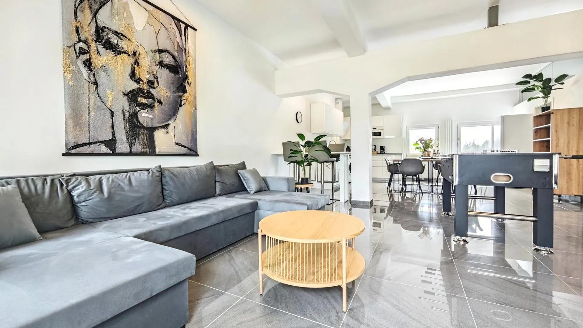 Loft Fuer Bis Zu 12, Whirlpool, Infrarotsauna, Arcade-Spiele, Tischfussball, Wii Nuremberg 0*,  Germany