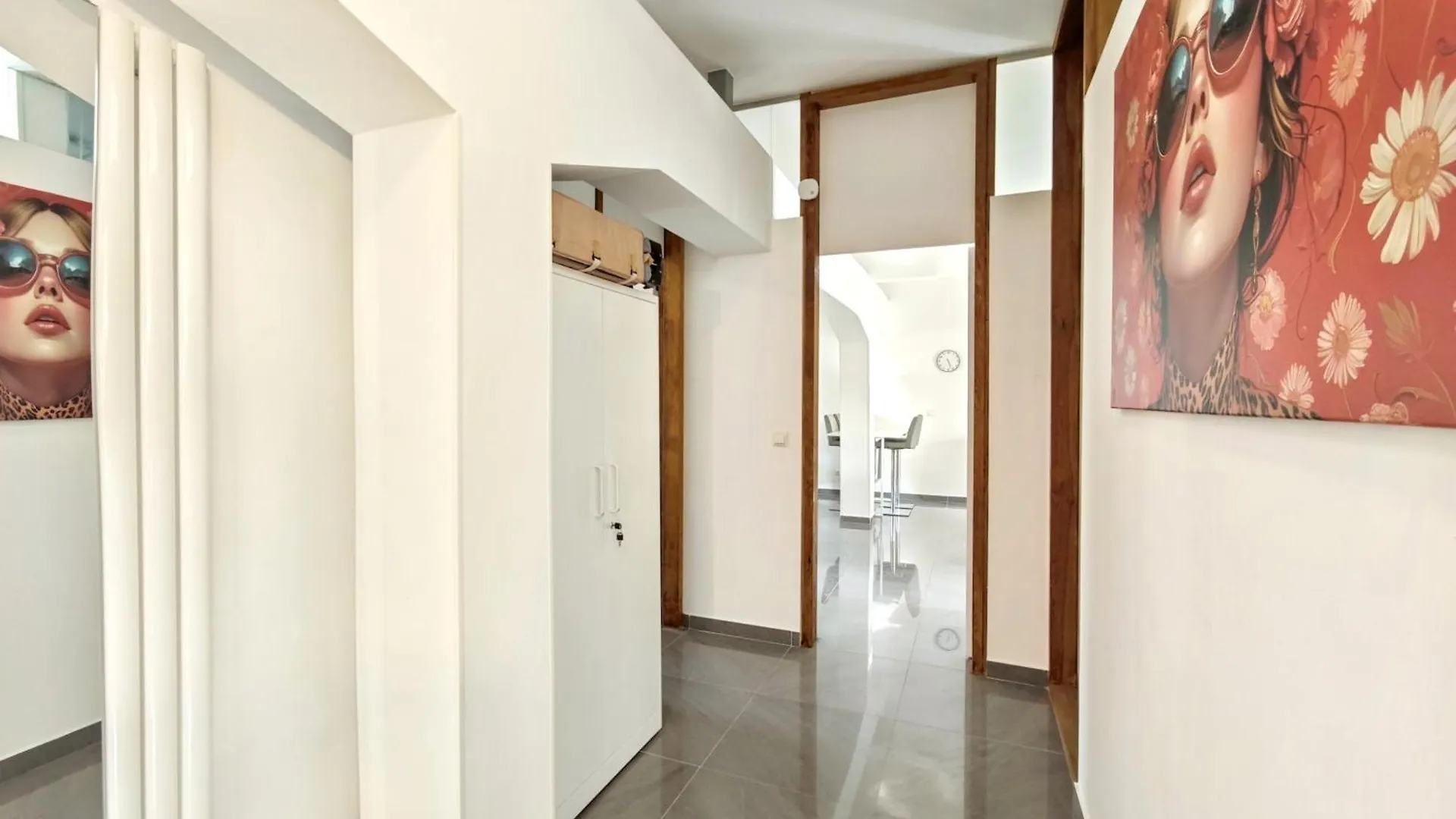 Loft Fuer Bis Zu 12, Whirlpool, Infrarotsauna, Arcade-Spiele, Tischfussball, Wii Nuremberg Apartment