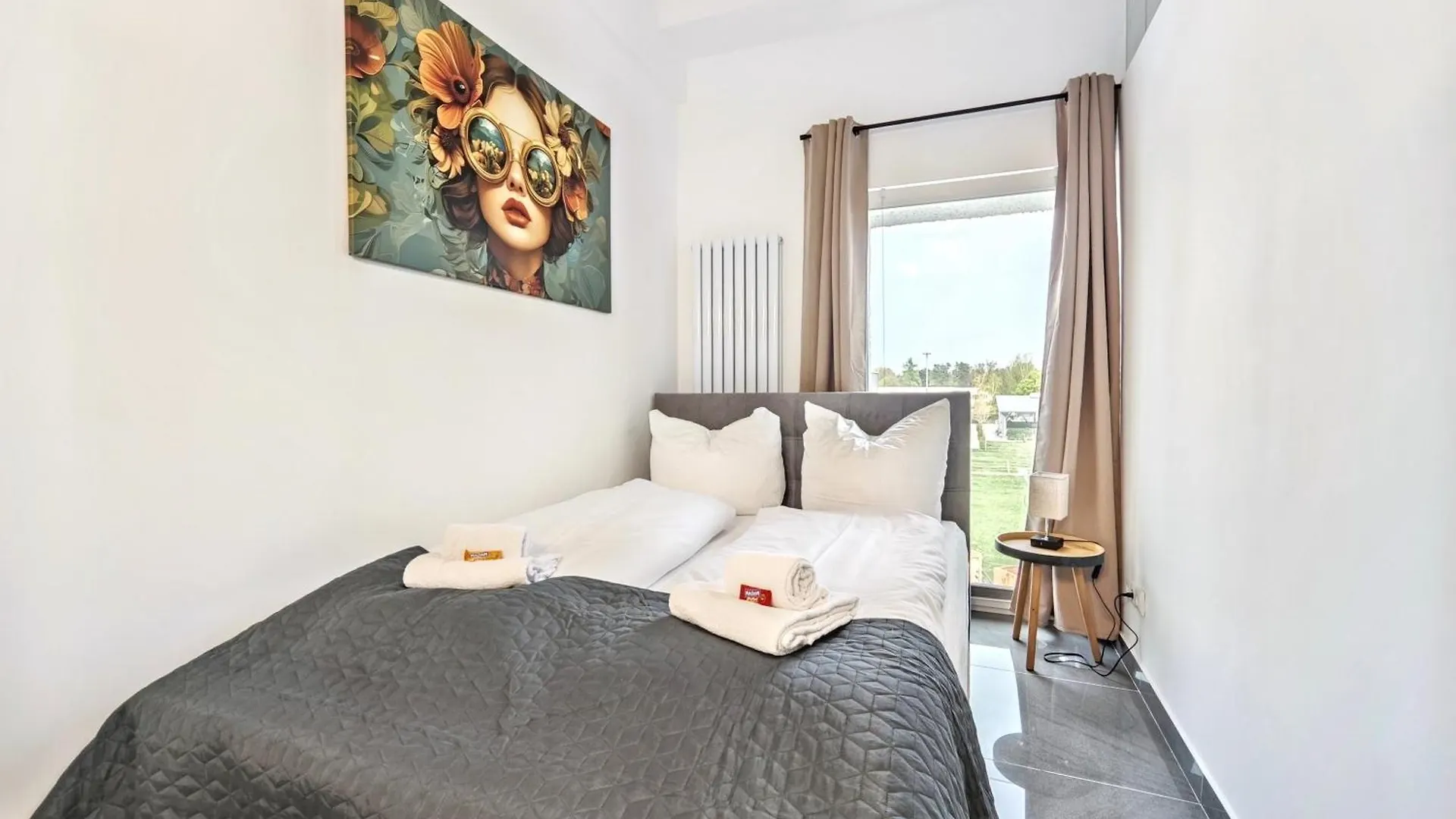 Apartment Loft Fuer Bis Zu 12, Whirlpool, Infrarotsauna, Arcade-Spiele, Tischfussball, Wii Nuremberg