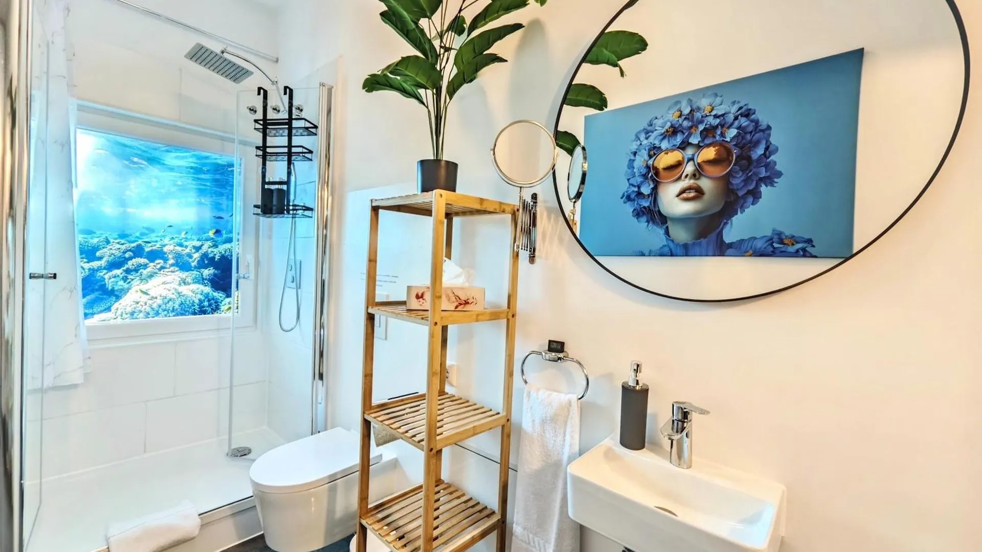 Loft Fuer Bis Zu 12, Whirlpool, Infrarotsauna, Arcade-Spiele, Tischfussball, Wii Nuremberg Apartment