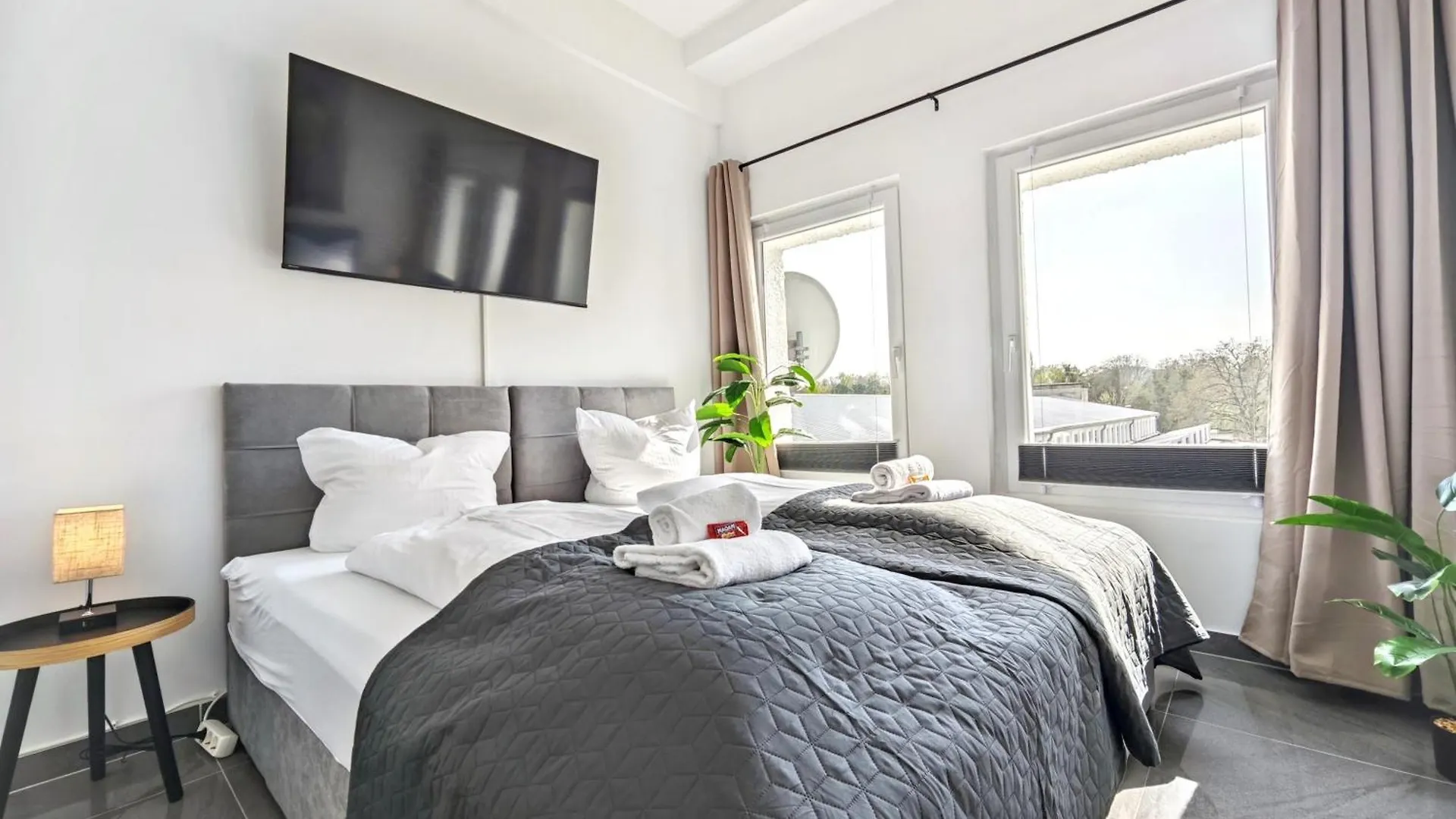 Loft Fuer Bis Zu 12, Whirlpool, Infrarotsauna, Arcade-Spiele, Tischfussball, Wii Nuremberg 0*,  Germany