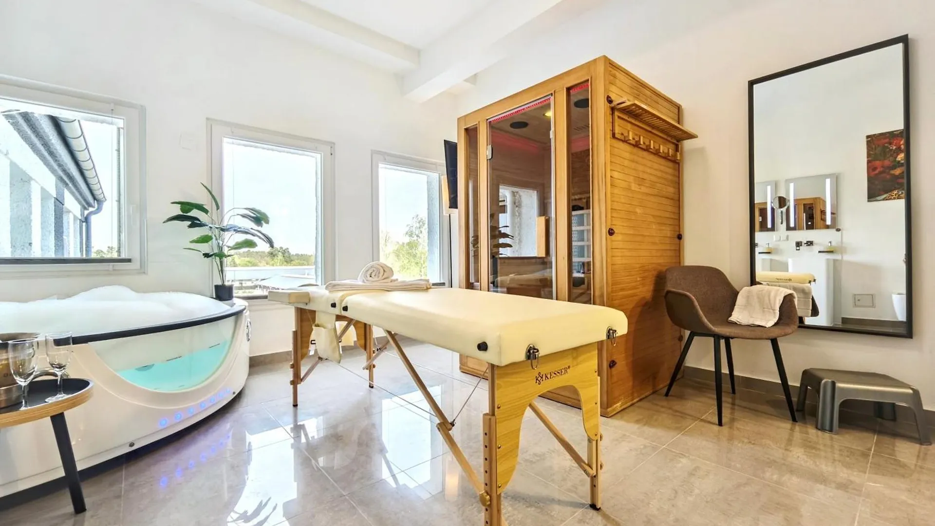 Loft Fuer Bis Zu 12, Whirlpool, Infrarotsauna, Arcade-Spiele, Tischfussball, Wii Nuremberg 0*,  Germany