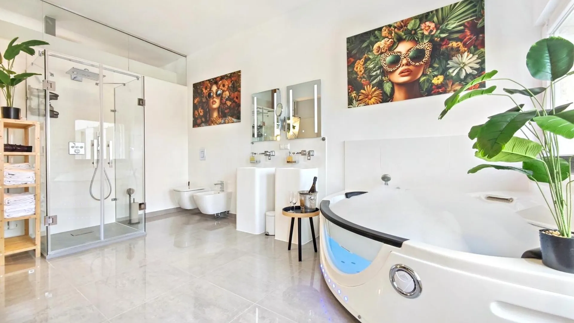 Loft Fuer Bis Zu 12, Whirlpool, Infrarotsauna, Arcade-Spiele, Tischfussball, Wii Nuremberg 0*,